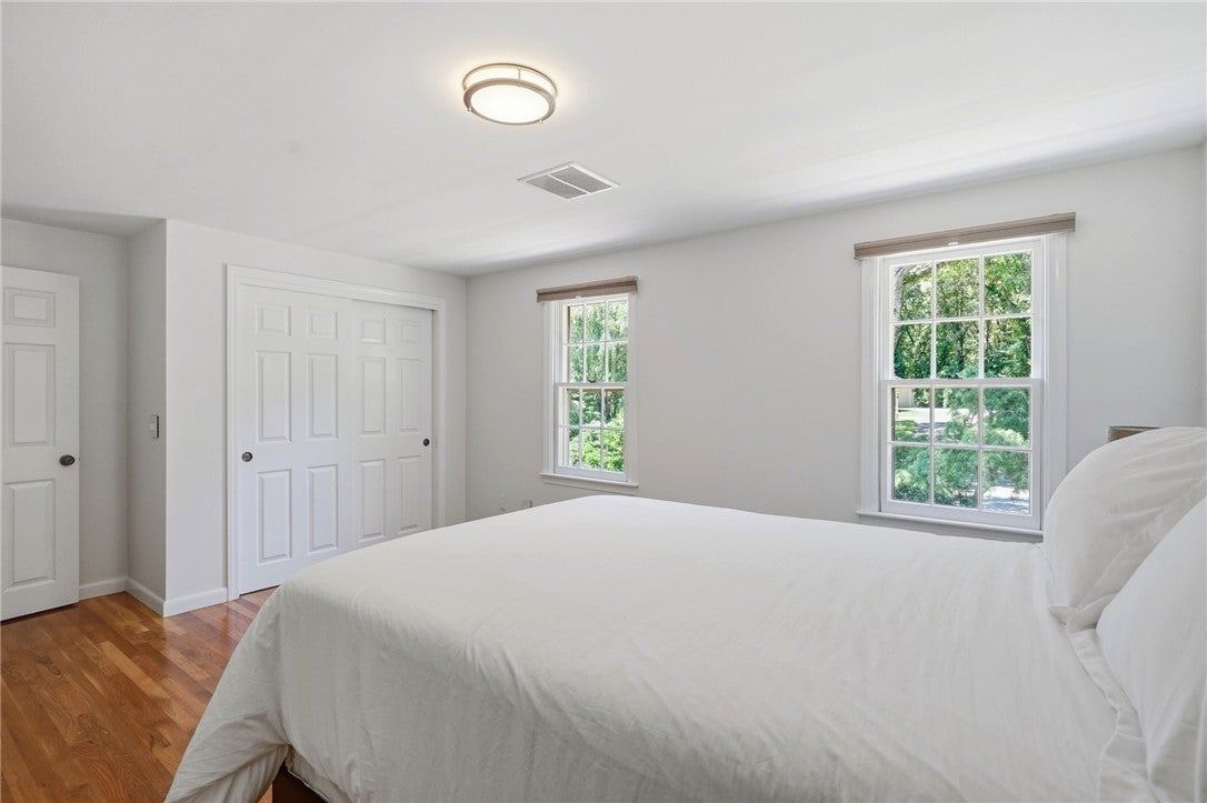 60 Fox Run, East Greenwich, RI, 02818, USA, 5 Bedrooms Bedrooms, ,4 BathroomsBathrooms,Residential,Active,60 Fox Run,1419373