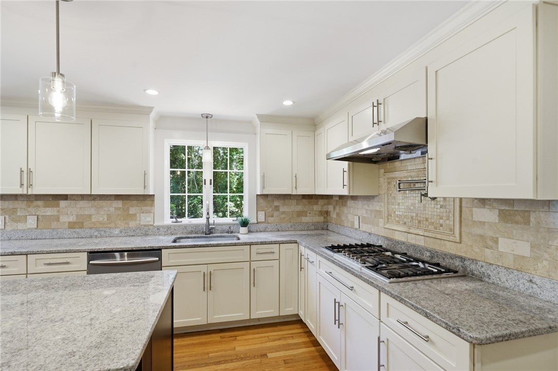60 Fox Run, East Greenwich, RI, 02818, USA, 5 Bedrooms Bedrooms, ,4 BathroomsBathrooms,Residential,Active,60 Fox Run,1419373