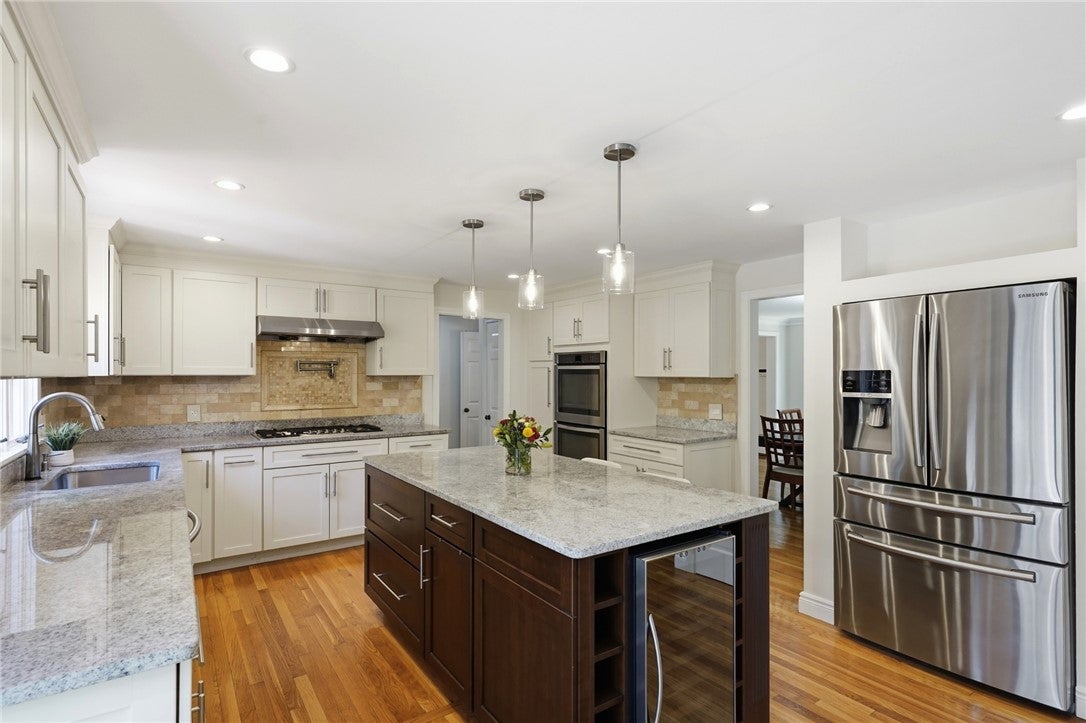 60 Fox Run, East Greenwich, RI, 02818, USA, 5 Bedrooms Bedrooms, ,4 BathroomsBathrooms,Residential,Active,60 Fox Run,1419373