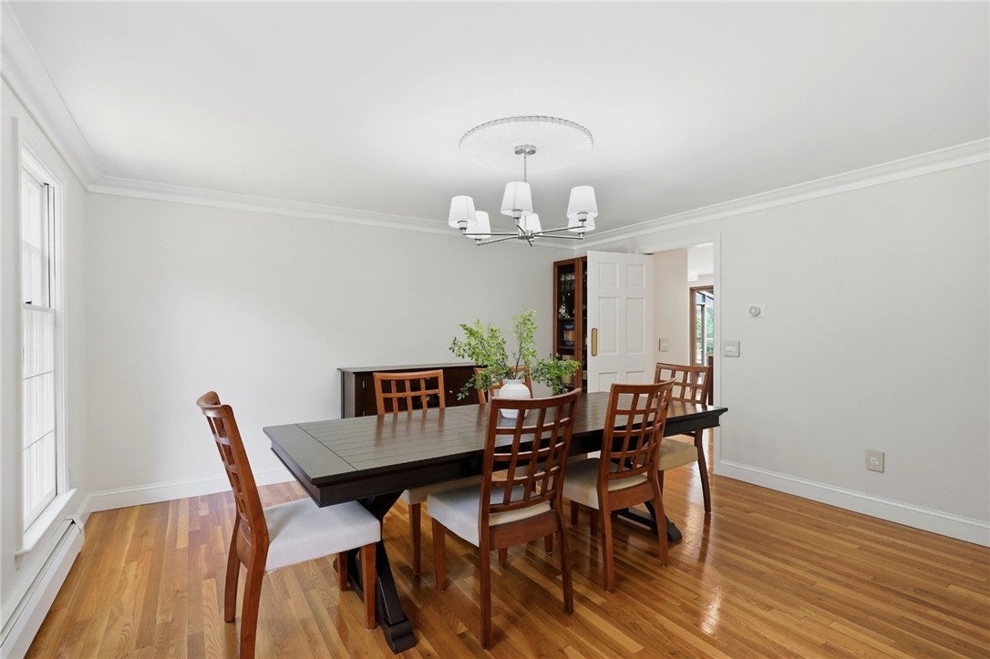 60 Fox Run, East Greenwich, RI, 02818, USA, 5 Bedrooms Bedrooms, ,4 BathroomsBathrooms,Residential,Active,60 Fox Run,1419373