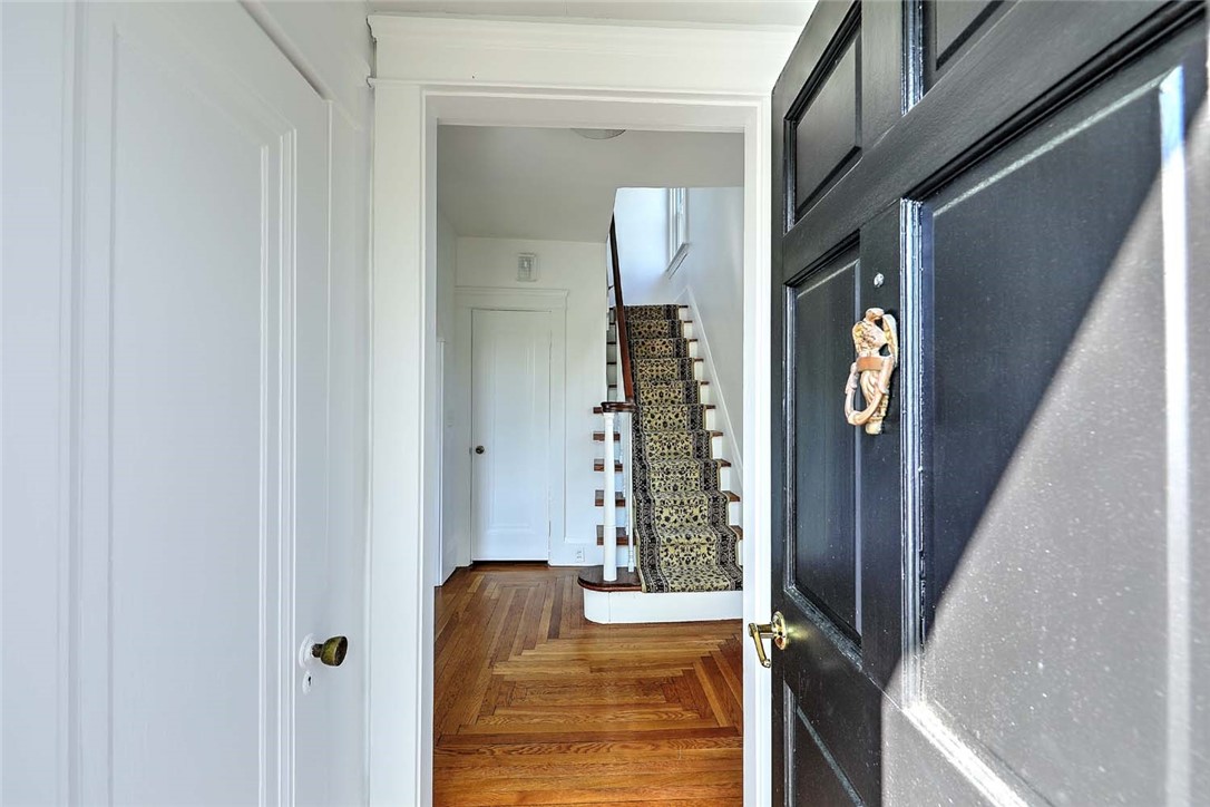 33 Marbury Avenue