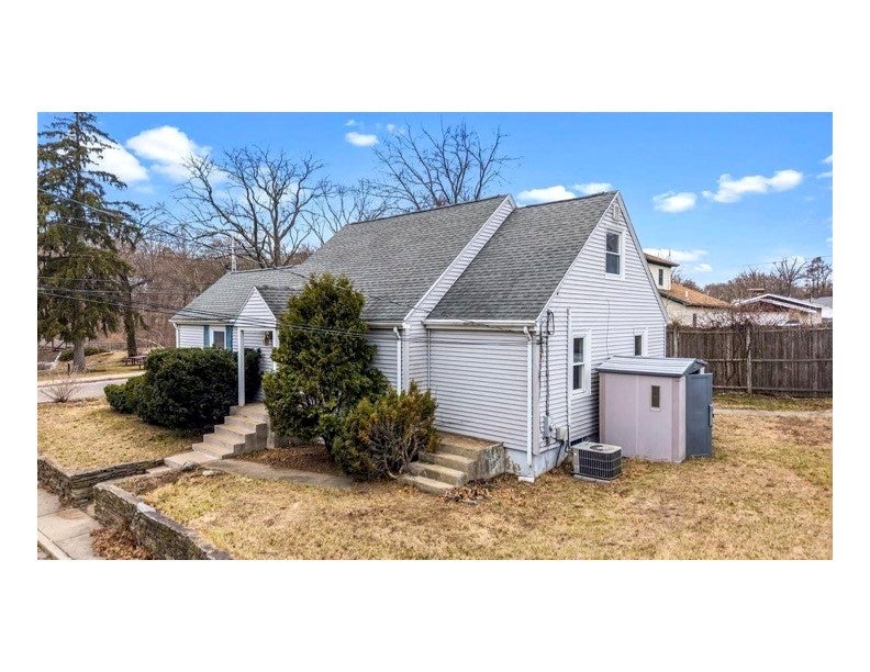 2 Whitman Street
