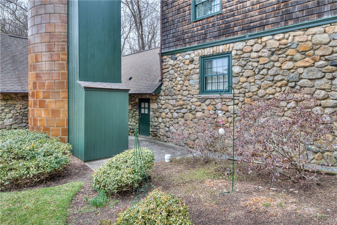 50 Shadow Farm Way