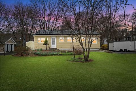 1737 Wampanoag Trail Barrington RI 02806