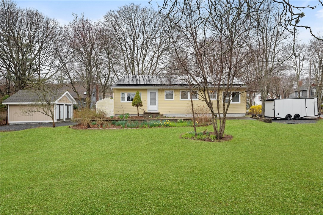 1737 Wampanoag Trail