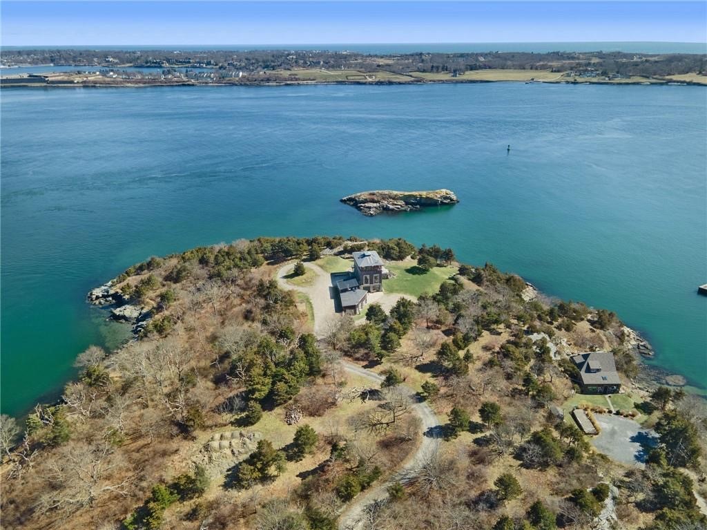 2 Fort Wetherill Road