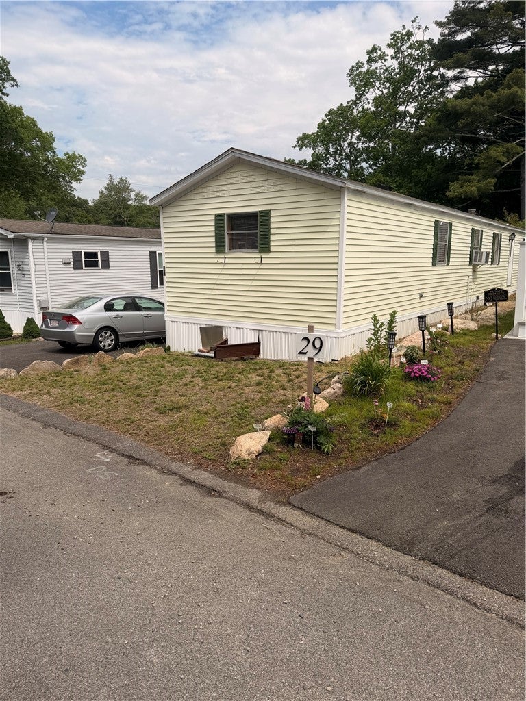 31 Foxtrot Drive