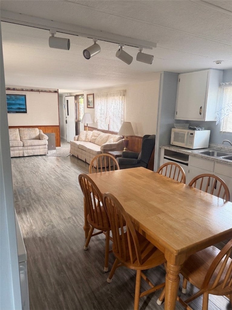 31 Foxtrot Drive