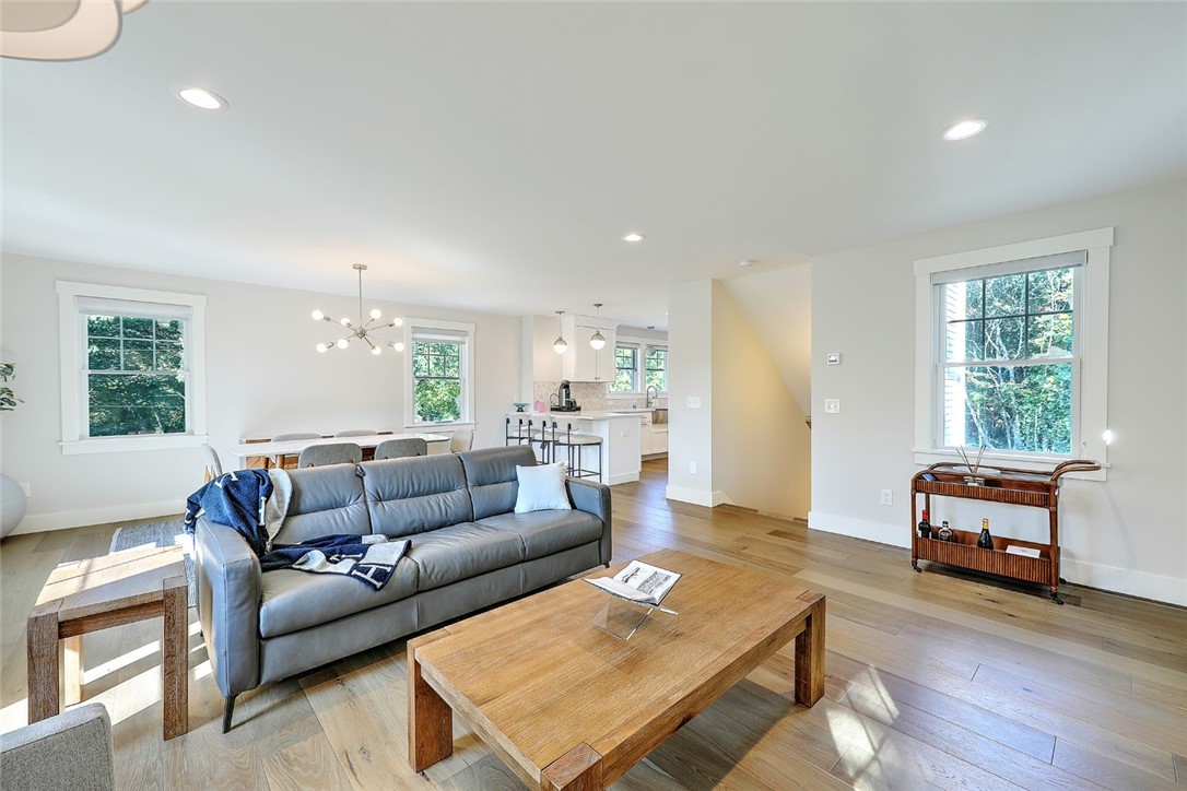 South Kingstown, Rhode Island, 02879, United States, 2 Bedrooms Bedrooms, ,3 BathroomsBathrooms,Residential,Active,2026805