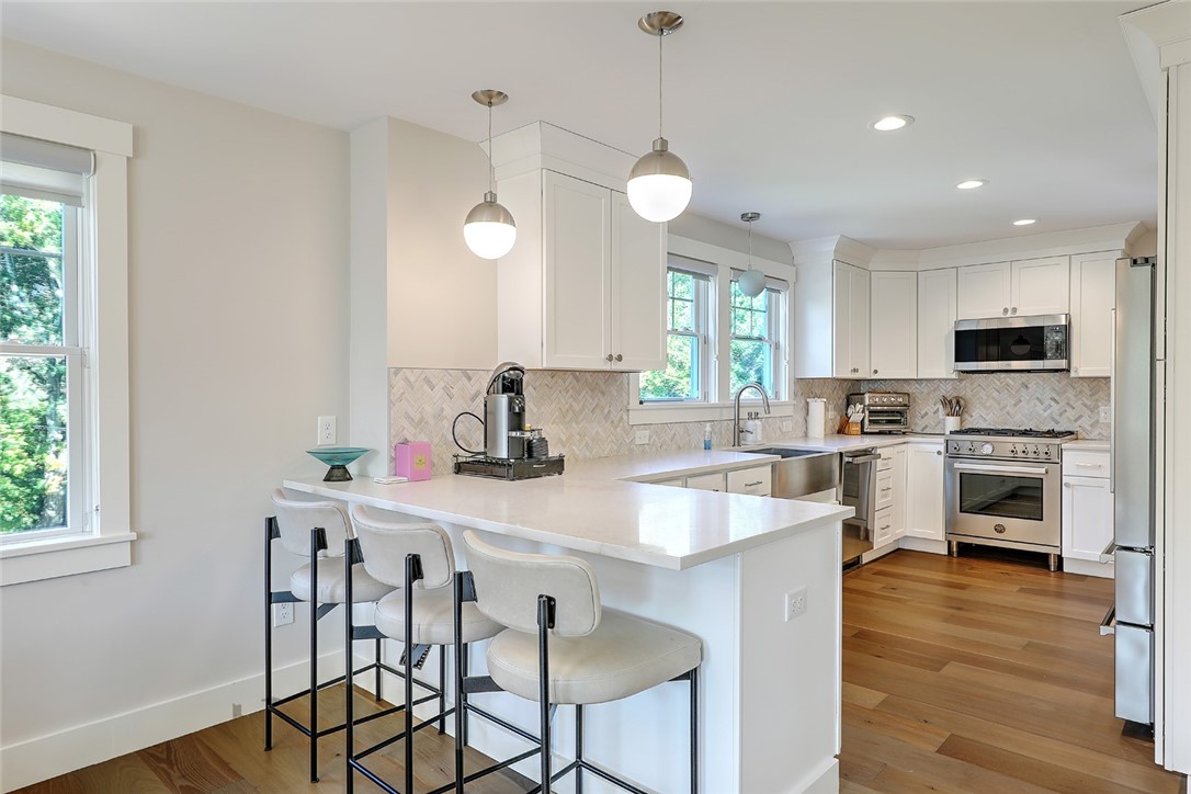South Kingstown, Rhode Island, 02879, United States, 2 Bedrooms Bedrooms, ,3 BathroomsBathrooms,Residential,Active,2026805