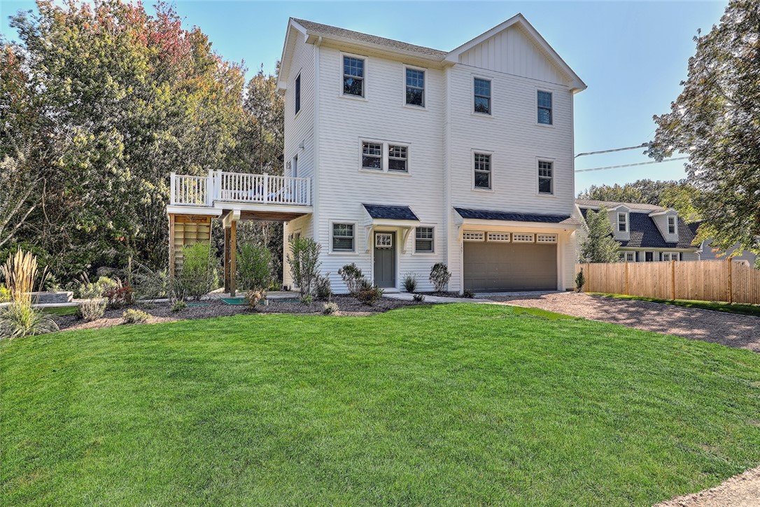 South Kingstown, Rhode Island, 02879, United States, 2 Bedrooms Bedrooms, ,3 BathroomsBathrooms,Residential,Active,2026805