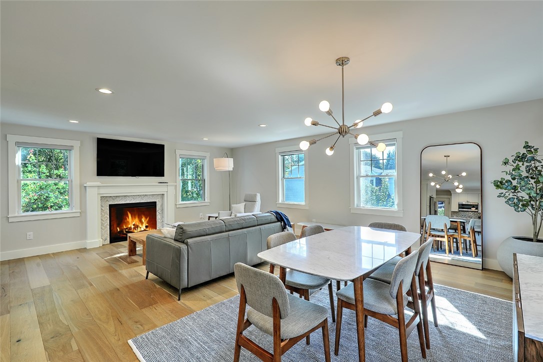 South Kingstown, Rhode Island, 02879, United States, 2 Bedrooms Bedrooms, ,3 BathroomsBathrooms,Residential,Active,2026805