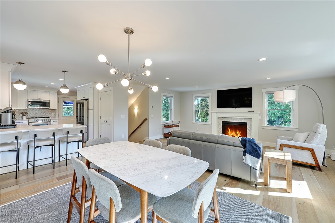 South Kingstown, Rhode Island, 02879, United States, 2 Bedrooms Bedrooms, ,3 BathroomsBathrooms,Residential,Active,2026805