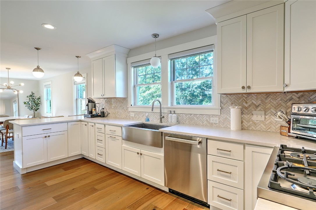 South Kingstown, Rhode Island, 02879, United States, 2 Bedrooms Bedrooms, ,3 BathroomsBathrooms,Residential,Active,2026805
