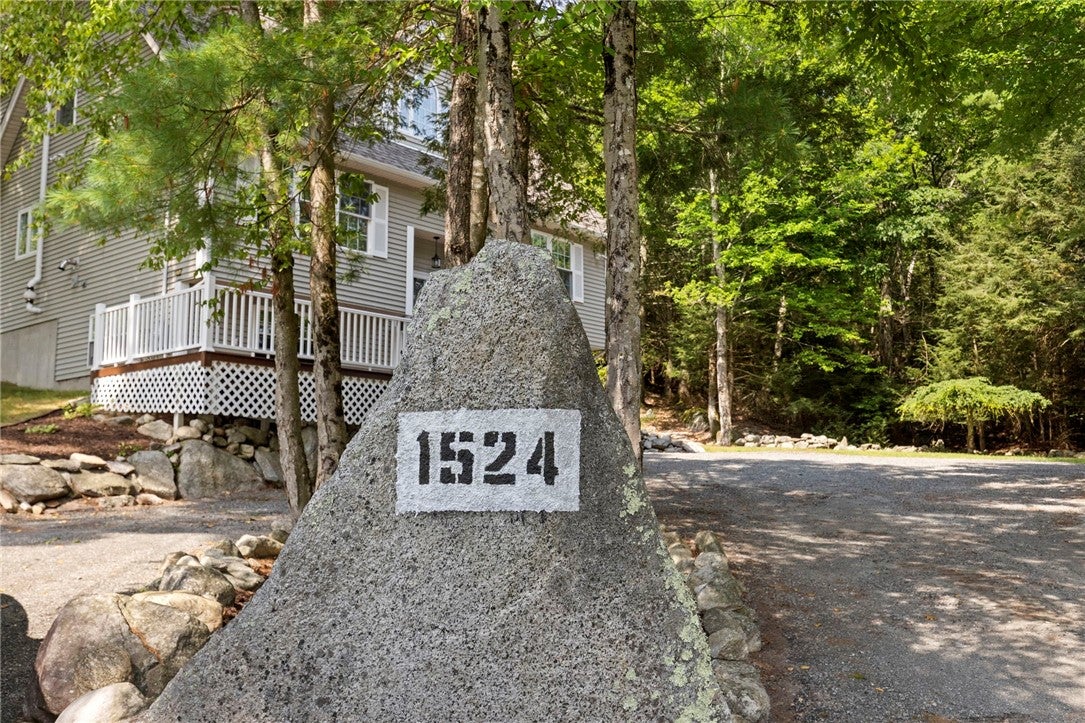 1524 Round Top Road