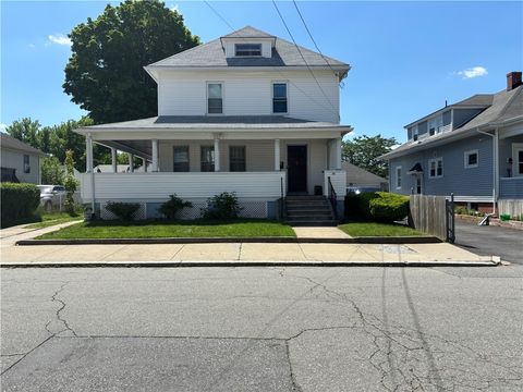 Single Family Residence in Providence RI 236 Lowell Avenue.jpg