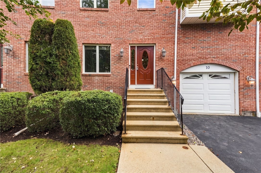 131 Fruit Hill Avenue 10