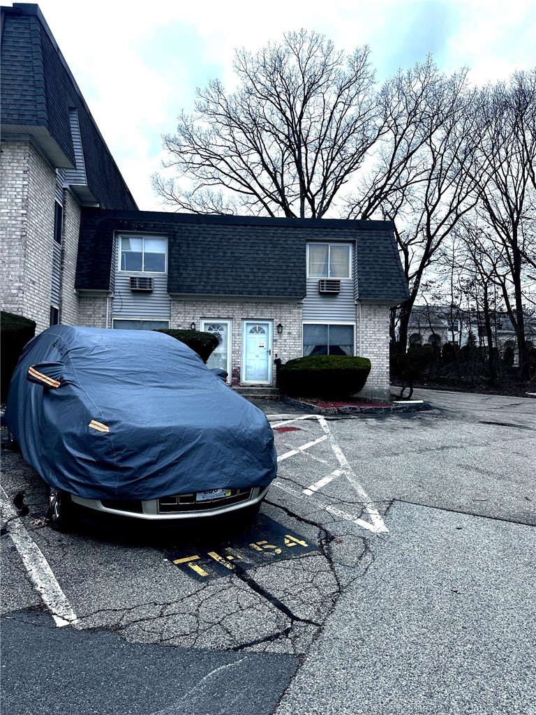 1560 Douglas Avenue TH54