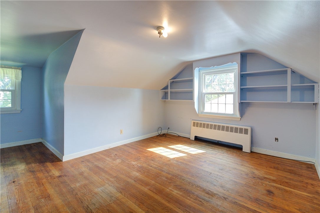 73 lindy Avenue