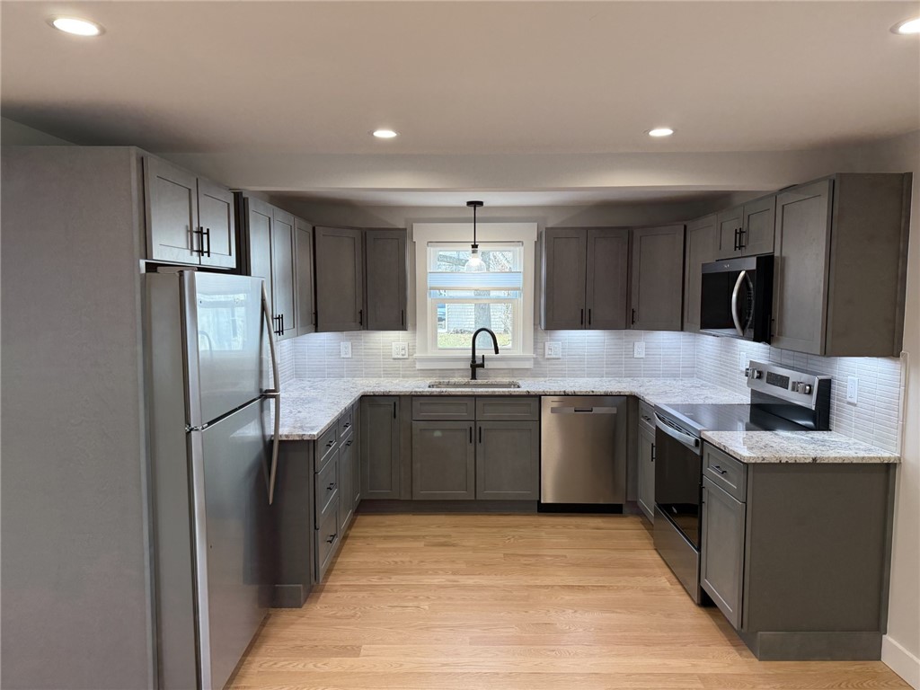 863 Main Street 1