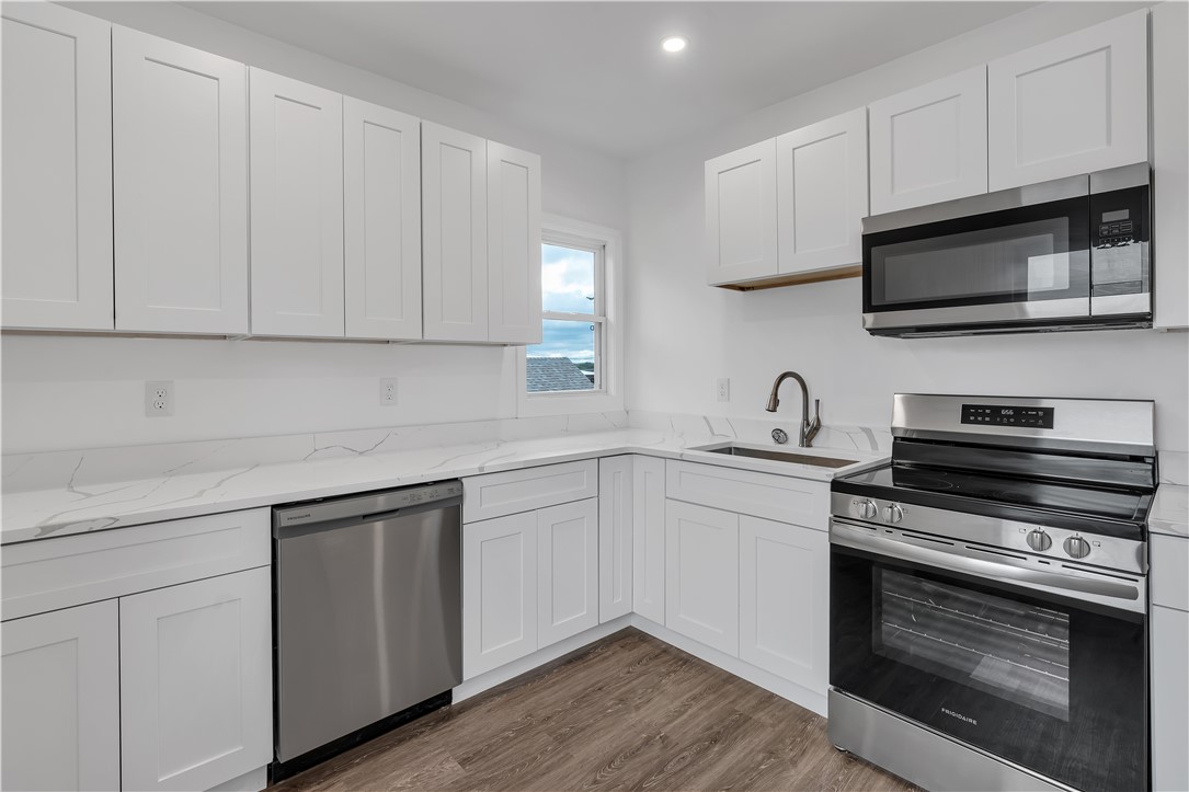 1320 Elmwood Avenue 1322