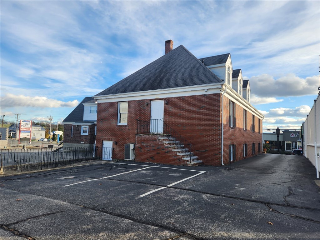 1531 Mineral Spring Avenue