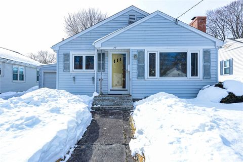 77 Gardiner Avenue East Providence RI 02914