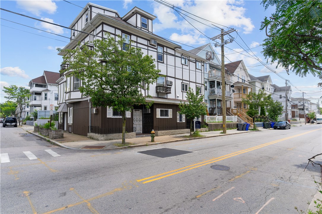 129 Academy Avenue