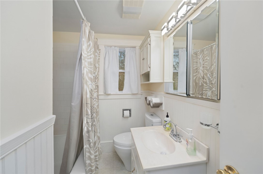 1737 Wampanoag Trail