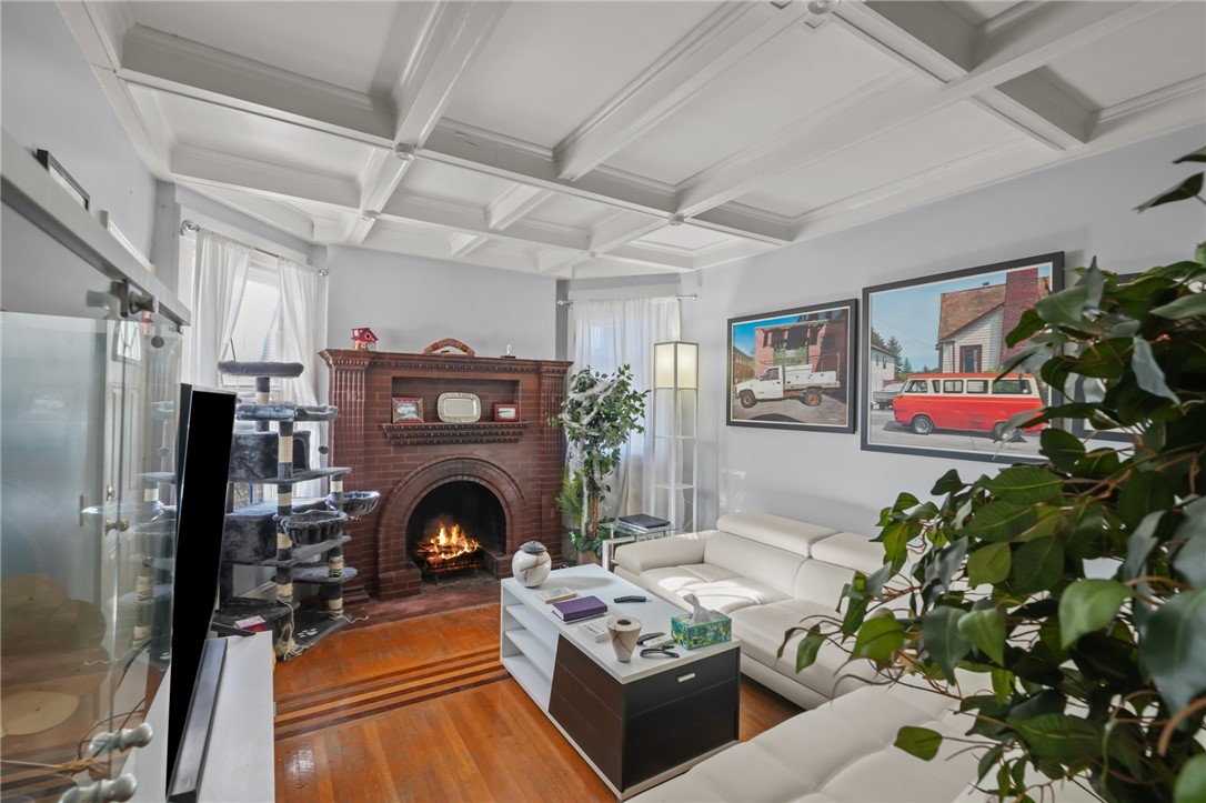 118 Arnold Avenue