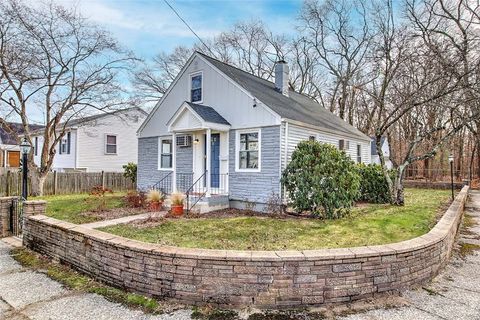 3 Annette Avenue Pawtucket RI 02861