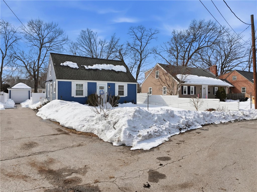 175 Pettaconsett Avenue