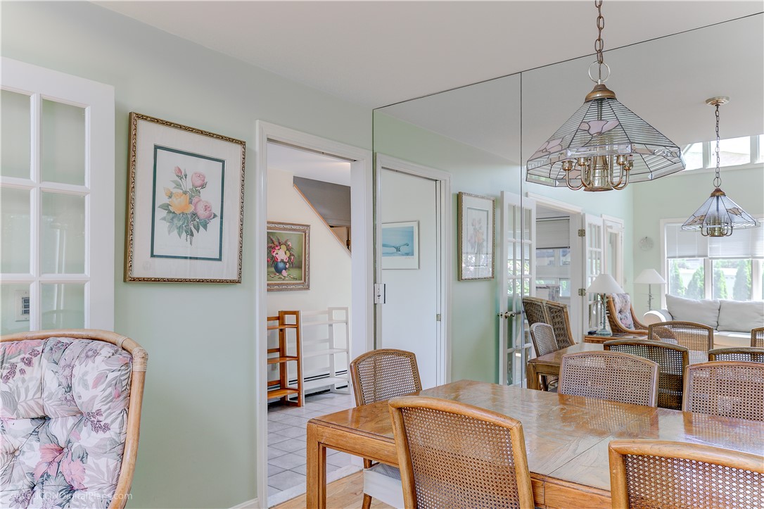 Newport, Rhode Island 02840, United States, 3 Bedrooms Bedrooms, ,3 BathroomsBathrooms,Residential,Active,171623