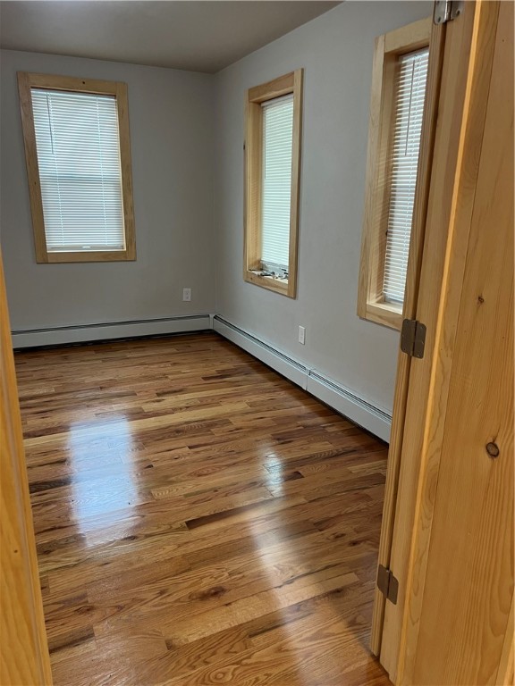 West Warwick, Rhode Island 02893, United States, 3 Bedrooms Bedrooms, ,2 BathroomsBathrooms,Residential,Active,224127