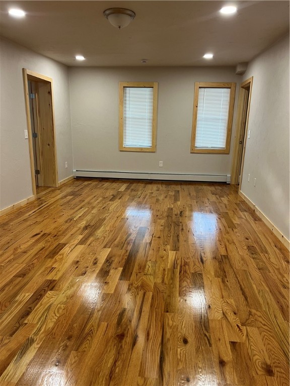 West Warwick, Rhode Island 02893, United States, 3 Bedrooms Bedrooms, ,2 BathroomsBathrooms,Residential,Active,224127