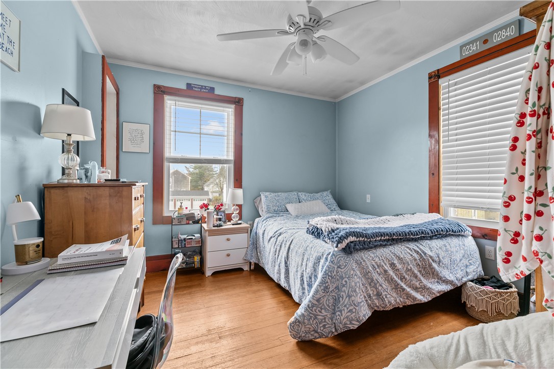 Newport, Rhode Island 02840, United States, 3 Bedrooms Bedrooms, ,1 BathroomBathrooms,Residential,Active,208458