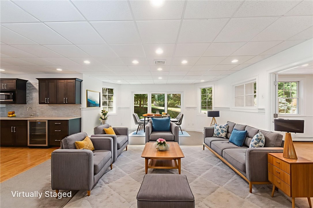 Cumberland, Rhode Island 02864, United States, 5 Bedrooms Bedrooms, ,5 BathroomsBathrooms,Residential,Active,177837