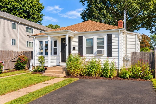 127 FERN ST, WARWICK, RI 02889 - Image dd9641f4e3ebf8d280f827f689bb0add/1621169872