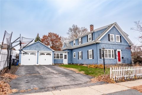 260 Grosvenor Avenue East Providence RI 02914