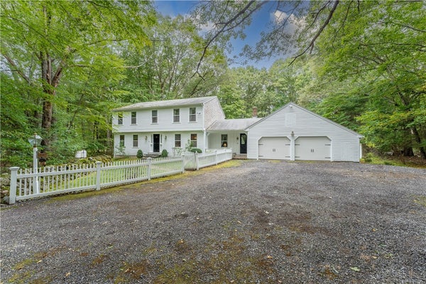 165 STONE DAM RD, NORTH SCITUATE, RI 02857 - Image ddd33c29a9f0f2e8b6dddf46ff647e91/707885205
