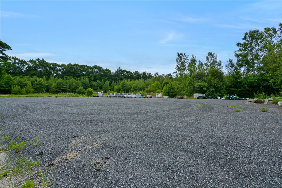 0 Putnam Pike