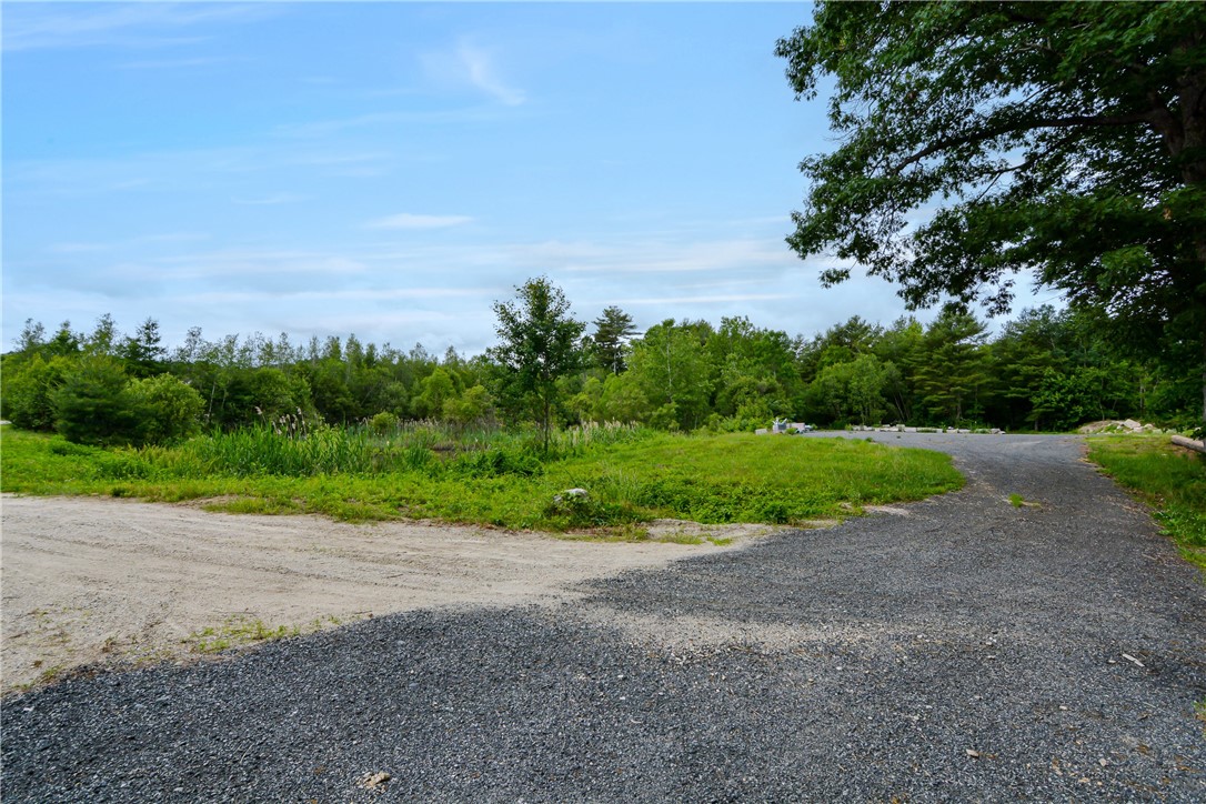 0 Putnam Pike