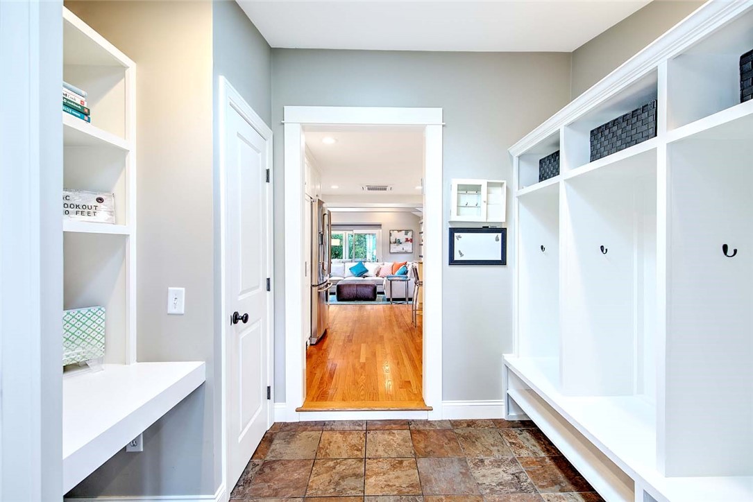 6 Kenmore Court