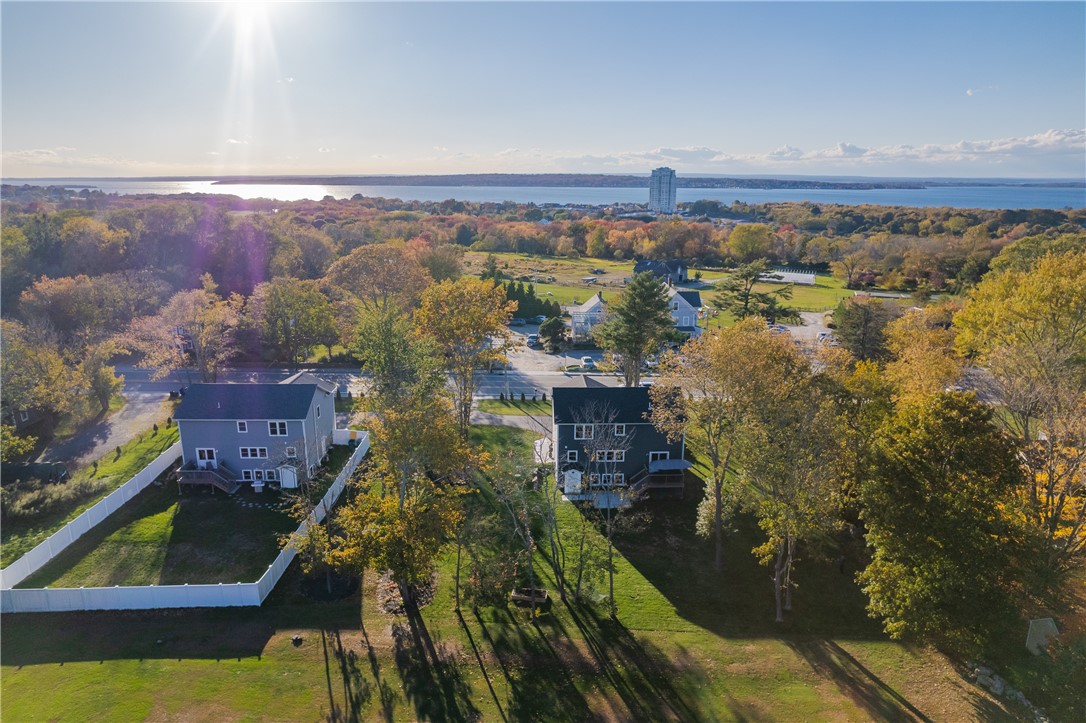 51 Bristol Ferry Road