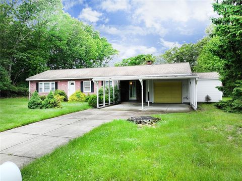 61 High View Drive Cranston RI 02921