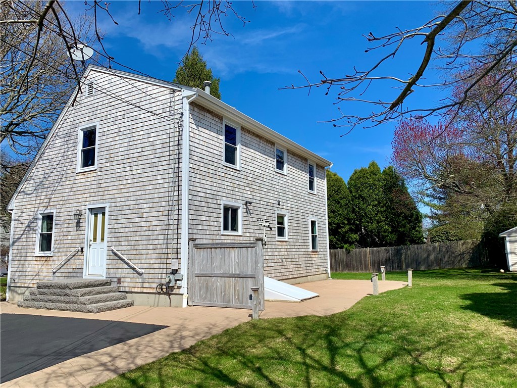 36 Brooks Farm Drive