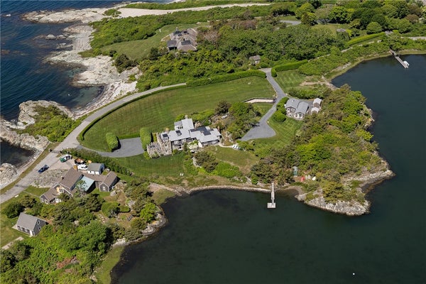 6 PRICE'S COVE AVE, NEWPORT, RI 02840 - Image dee7ea1b631c5e27d826b02f1d0abbb1/323711960