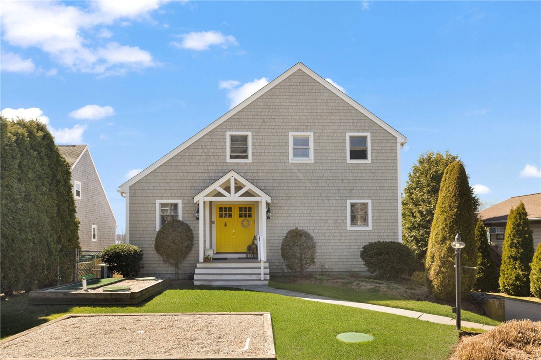 109 Umiak Avenue