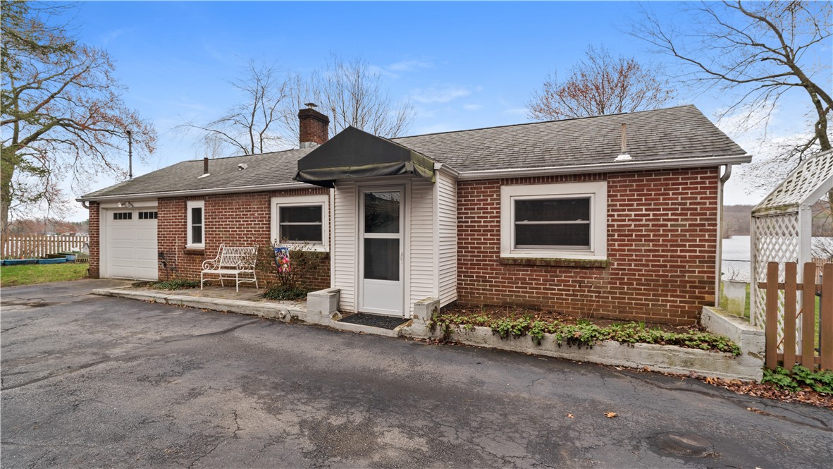 2444 Hartford Avenue 1/2