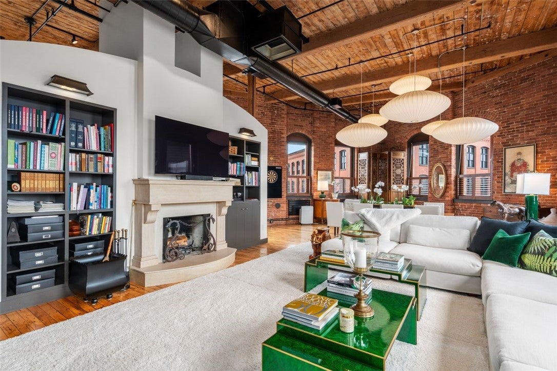 116 Chestnut Street M